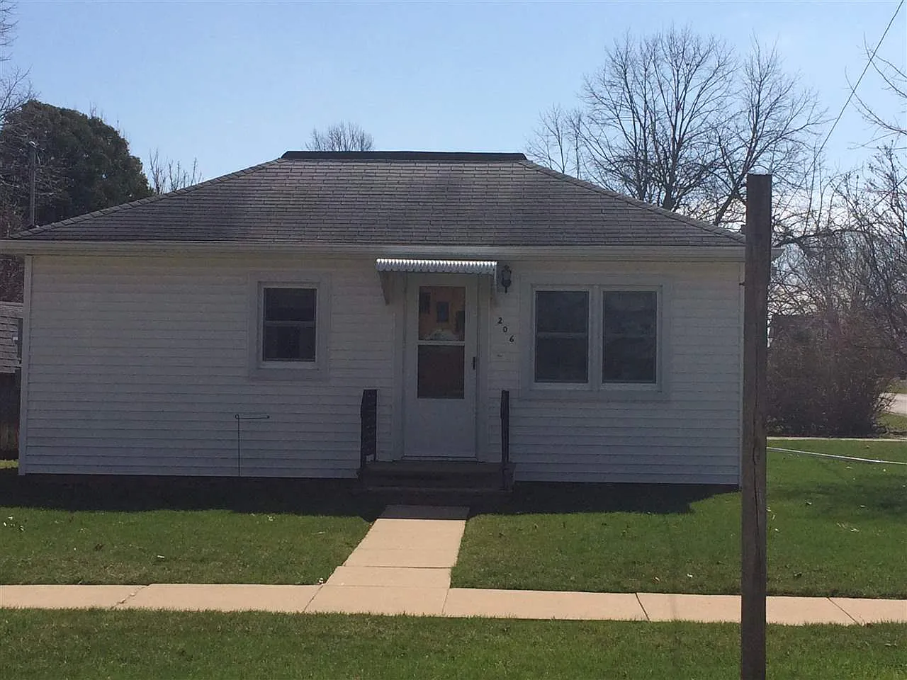 206 Park Ave photo 1
