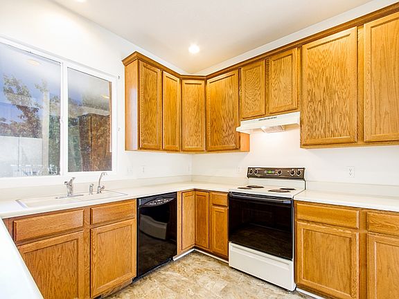 4th image of 8694 S Mountain Vista Dr