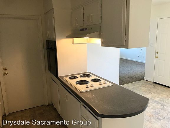 4th image of 3606 Elkhorn Blvd