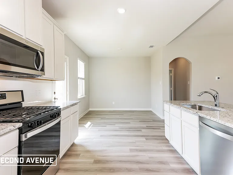 2020 Jeanine Dr — Photo 6