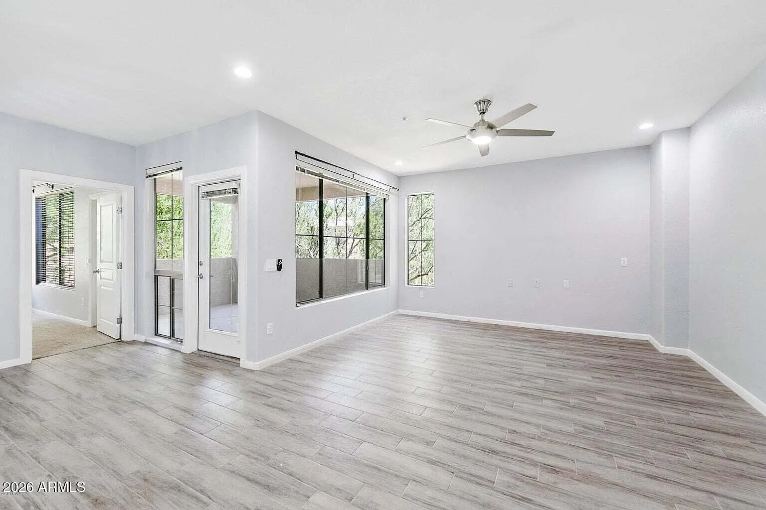 3 bed, 2.0 bath, 1319 sqft, $2,600 — Photo 2