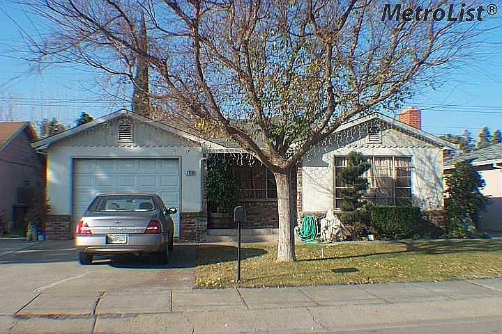 1st image of 1119 Woodrow St