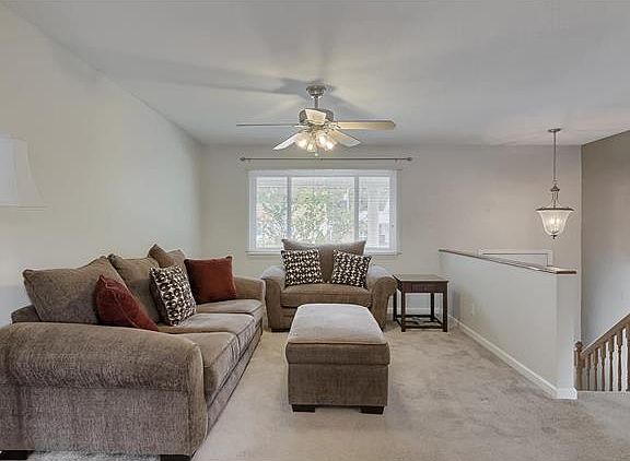 4th image of 11724 Hollycrest Dr