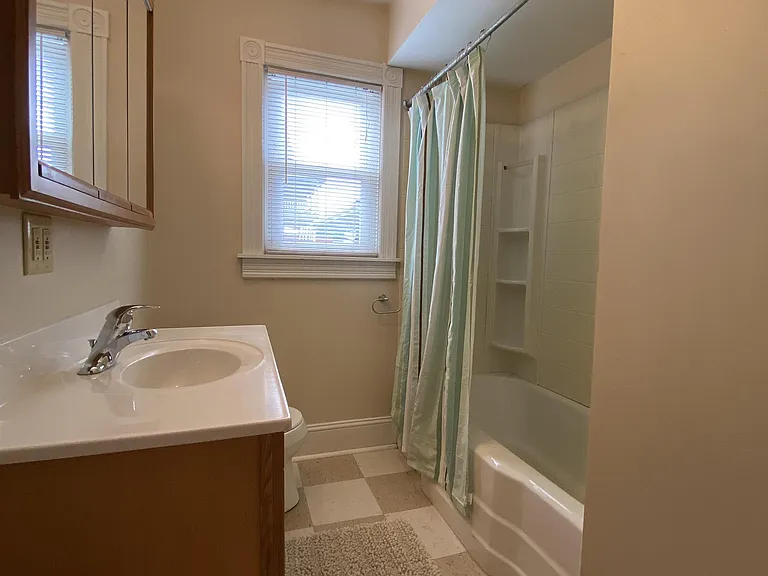 520 W 3rd St #1E — Photo 11