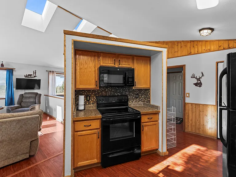 108 Southgate Rd — Photo 9