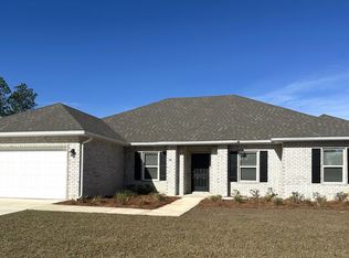 836 Coastal Breeze Dr, Freeport, FL 32439