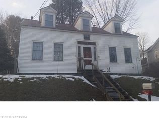 7 Spring St, Hallowell, ME 04347