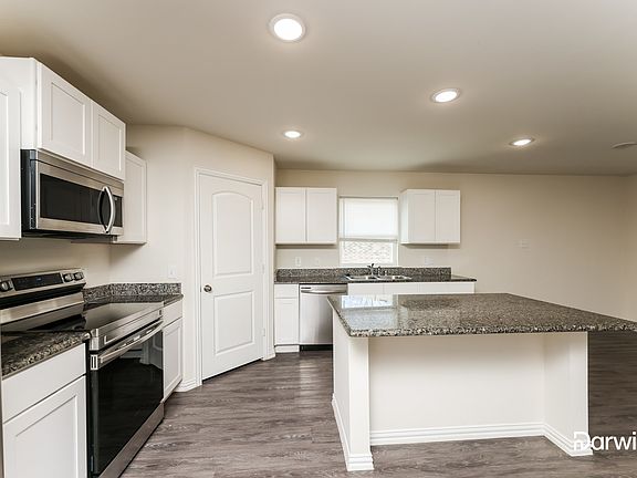 4th image of 232 Seabreeze Dr