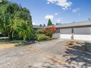 3005 E Dogwood Ave, Newberg, OR 97132