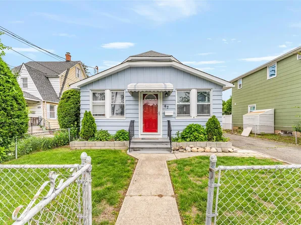 47 Harding Avenue, Hicksville, NY 11801