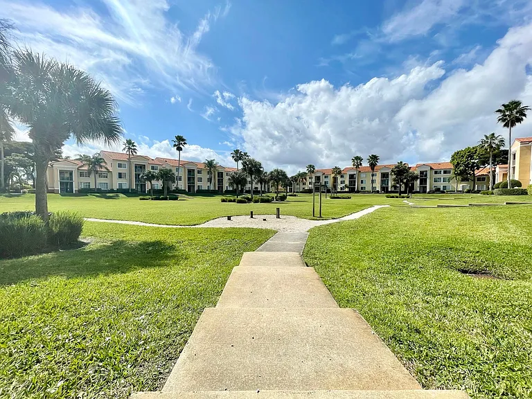 120 Yacht Club Way #305 — Photo 40