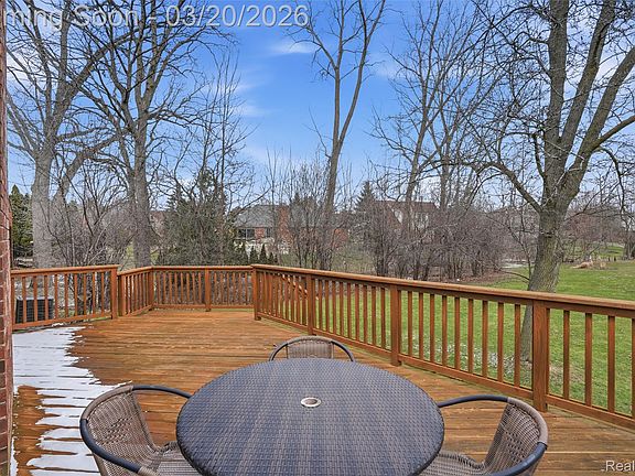 5th image of 1669 Snowden Cir