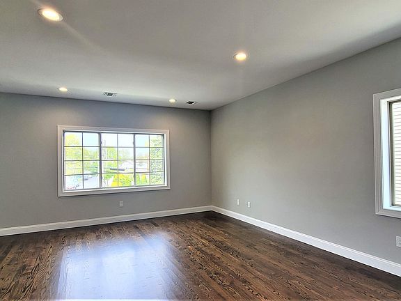 2nd image of 148 Hunter Ave #B