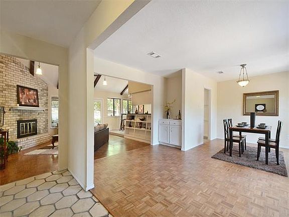 3rd image of 7309 Oak Meadow Dr