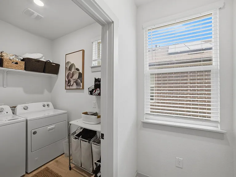 3608 Overlord Ln — Photo 22