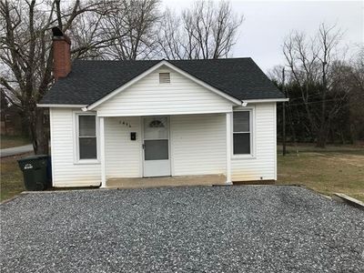 1496 17th Ave NE, Hickory, NC, 28601