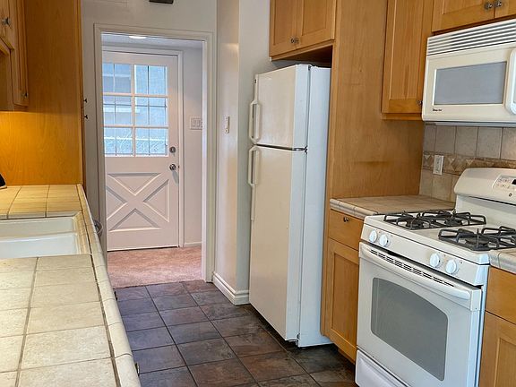 5th image of 1436 Harvard St Unit 1