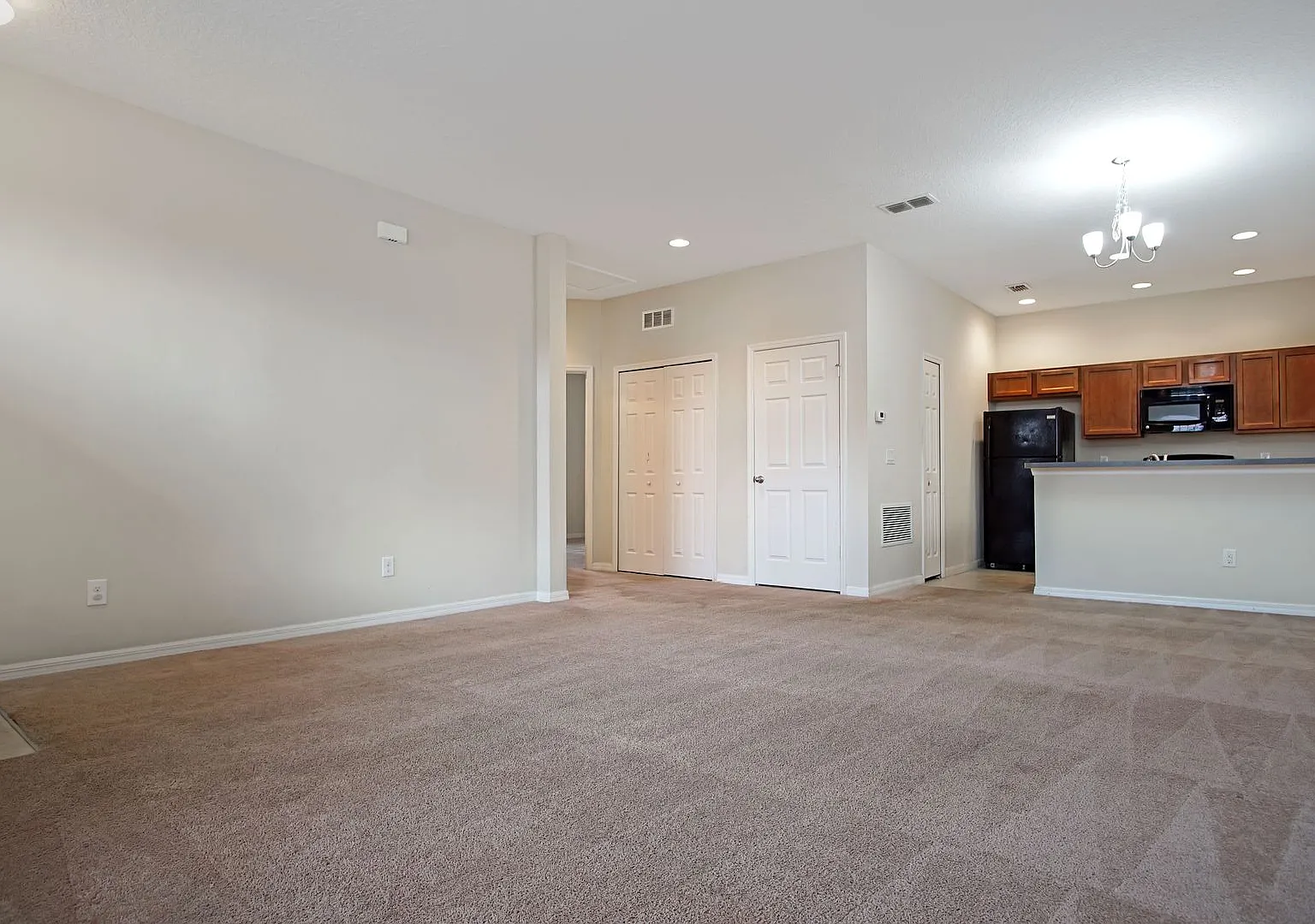 Townhome in Poinciana now available! — Photo 2