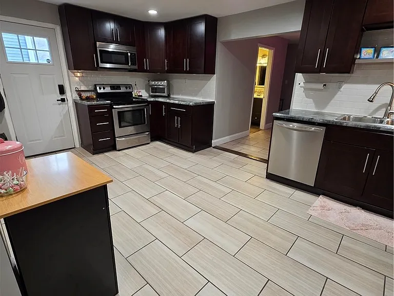 149 Adam St — Photo 30