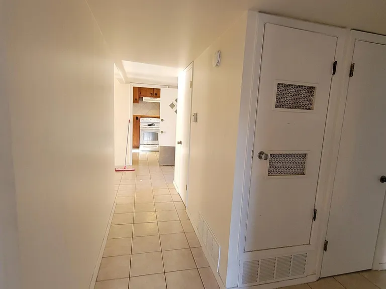 9513 Fairfax St — Photo 9