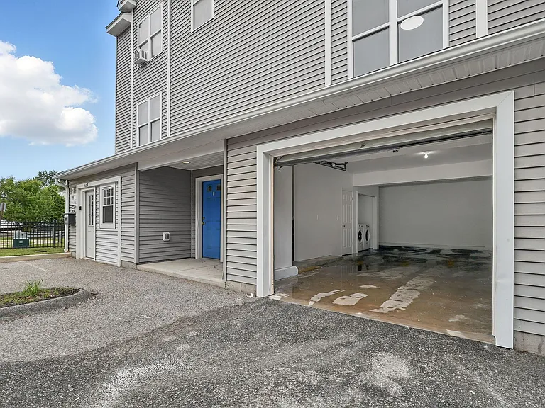 Chestnut Townhomes — Photo 37