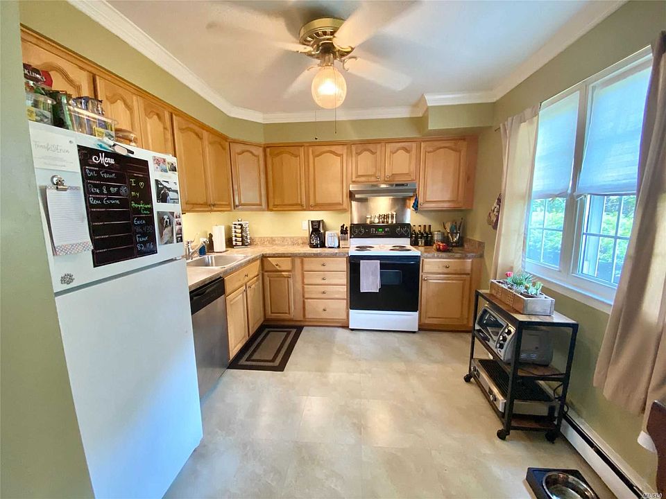 1st image of 33 Springwood Dr