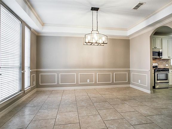 3rd image of 3451 Tuscania Ln