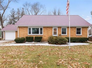 409 Main St, Fairfax, IA 52228