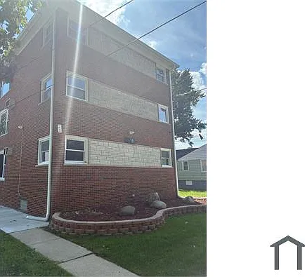 2 bed, $1,400 — Photo 2