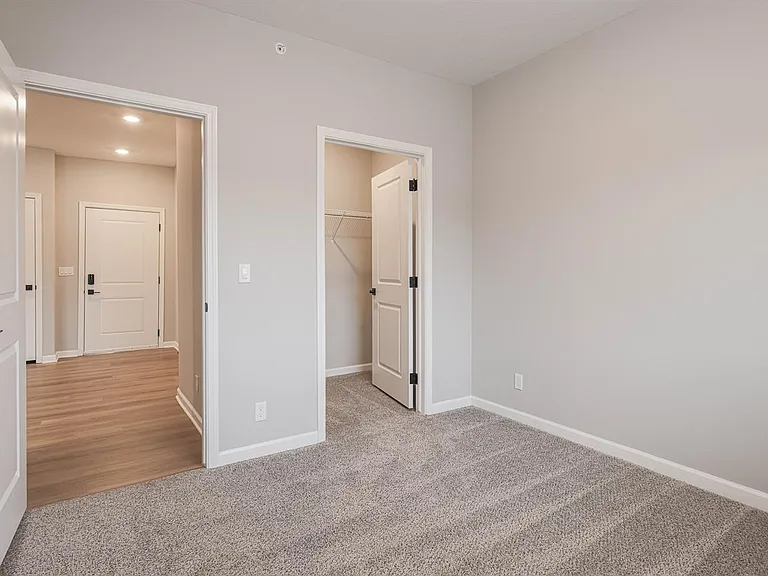 The Creek Apartments — Photo 40