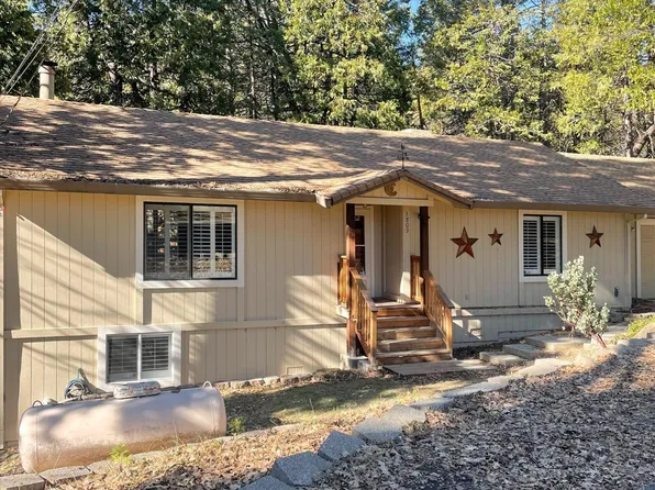 3809 Garnet Rd, Pollock Pines, CA 95726