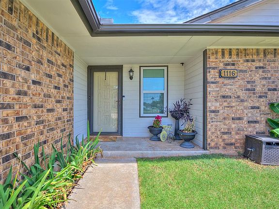 2nd image of 1116 Price Dr