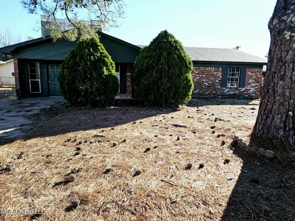 2615 Pine Circle Dr, Pearl, MS 39208