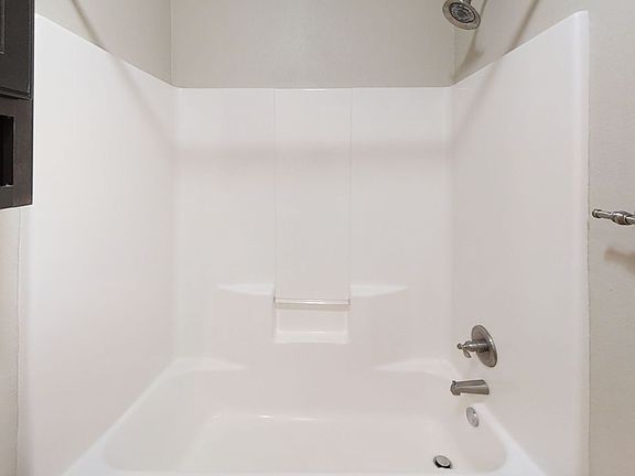 3rd image of 808 W 17th St #0