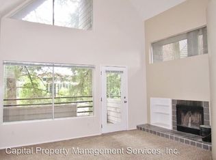 4685 Galewood St APT D, Lake Oswego, OR 97035