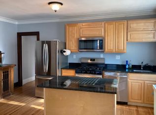 2500 Como Ave SE APT 4, Minneapolis, MN 55414