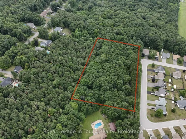 53 Mercer Cres, Penetanguishene, ON L9M 1W3