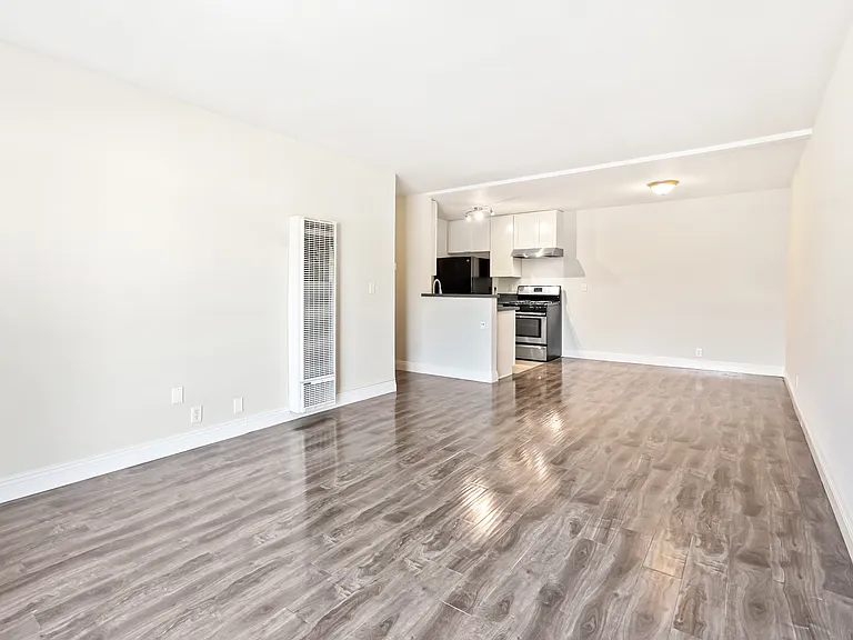 5161 Riverton Ave #107 — Photo 3