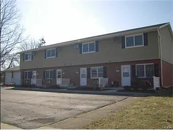 2109 Clermont St photo 1
