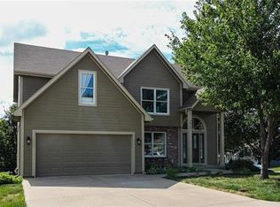 2019 NE Eastwood Ct, Blue Springs, MO 64014