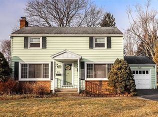 85 Keswick Rd, Rochester, NY 14609