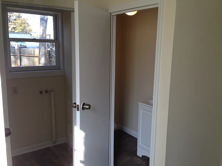206 Byron Hurst St — Photo 5