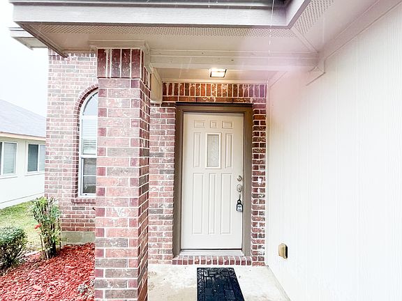 3rd image of 5114 Allegany Dr