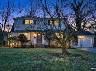 31 Godfrey Ter, Glen Rock, NJ 07452