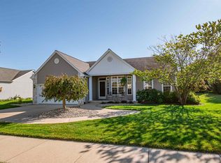 1401 Gauley River Dr, Mishawaka, IN 46544