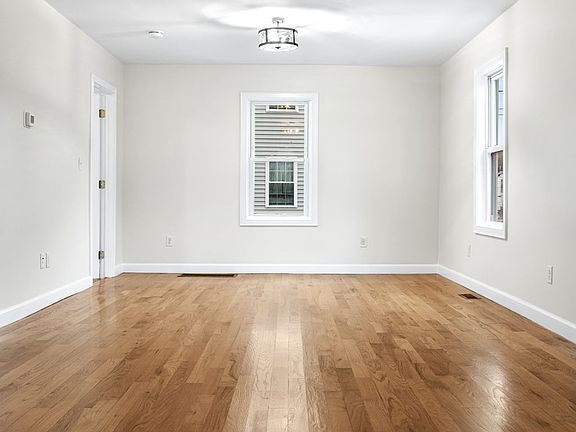 5th image of 15 Lowe St #1
