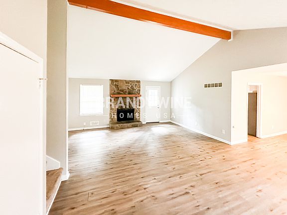 3rd image of 1753 Lamancha Dr
