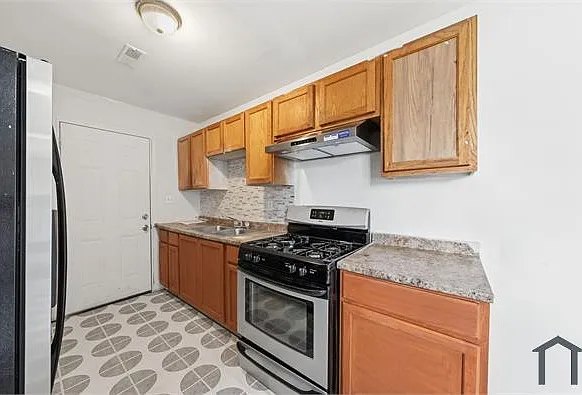 133 Saint Thomas Ln — Photo 10