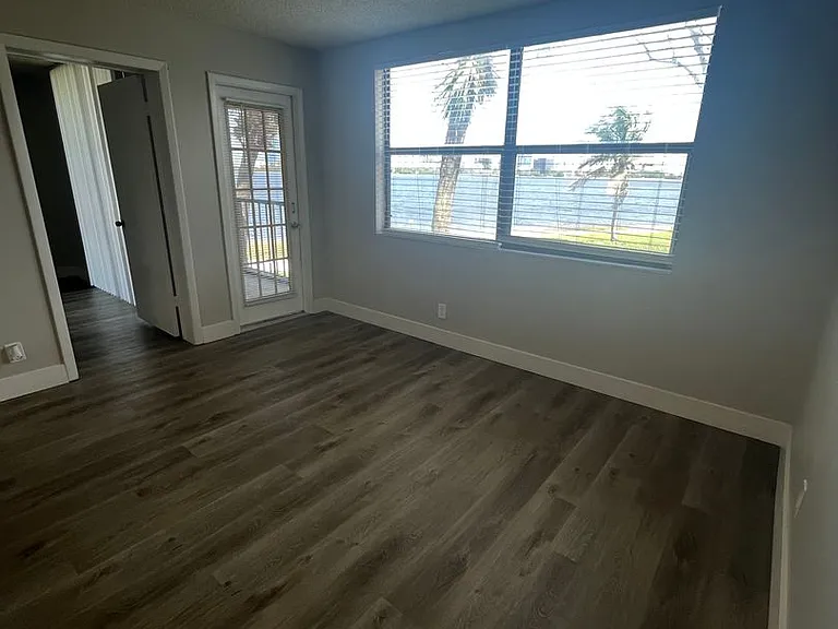 728 Executive Center Dr #211-5-211 — Photo 4