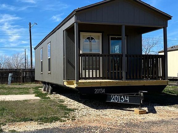 2nd image of 402 Arnold Blvd #422